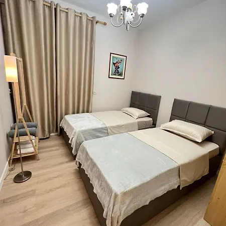 Urban Oasis Center Apartment