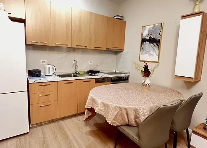 Urban Oasis Center تيرانا