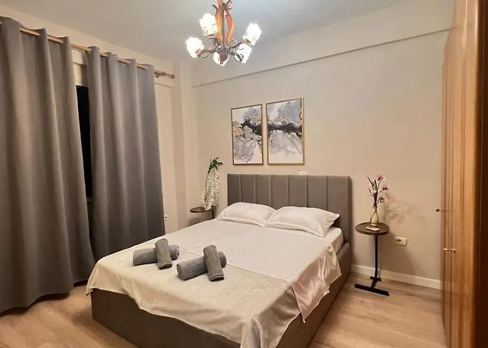 Urban Oasis Center 티라나